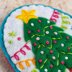 Hawthorn Handmade Merry Christmas Felt Craft Brooch Kit - 8cm 