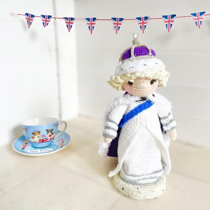 Crochet Royalty - Queen Camilla