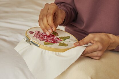 DMC Mindful Making: The Blissful Blooms Embroidery Duo Embroidery Kit