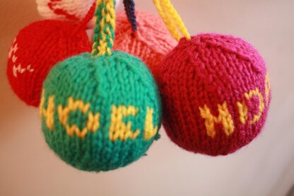 Christmas Baubles-Knit Flat