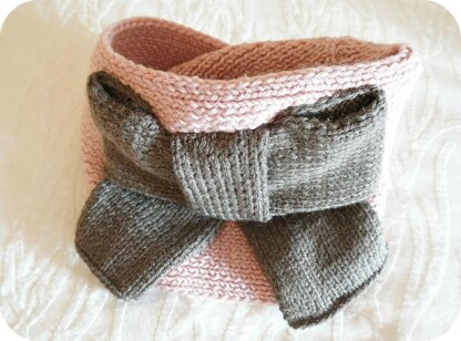 Belle Bow Cowl