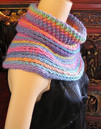 Orbit Cowl