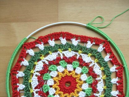 Christmas Mandala 8,5 inch/22 cm Crochet Pattern