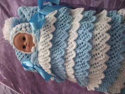 Knitted total frills baby nest