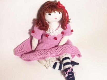 Doll knitting pattern - N. 12