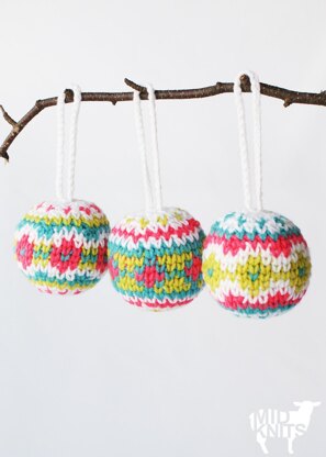 Fair Isle Christmas Baubles with Tassels (2015035)