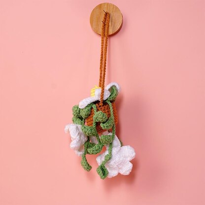 .Daffodil Basket Car Hanging