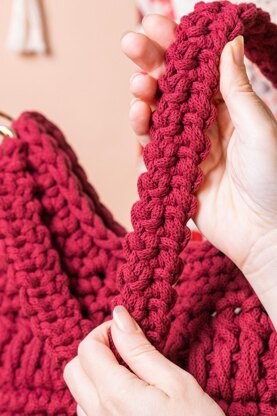 Cotton crochet shoulder bag "Glass of wine"