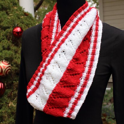 Candy Cane Cowl