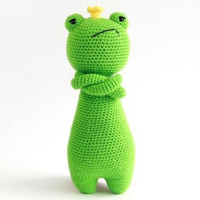 King Frog Crochet Amigurumi Pattern