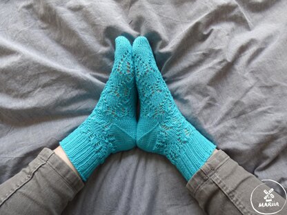 Lacy Hearts Socks