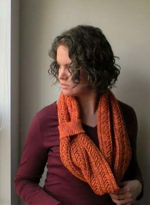 Pinna II Cowl