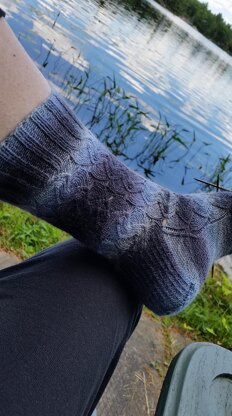 Ziggy Zaggy 72 Stitch Socks