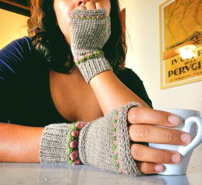 Tulip Fingerless Mittens