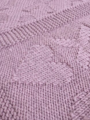 Hearts and hugs blanket