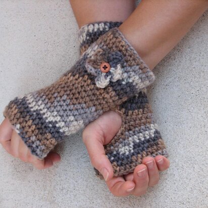 Fingerless Gloves with Flowers