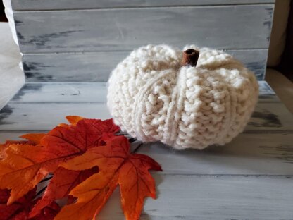 Gourdgeous knits pumpkins