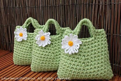 Girls daisy purse