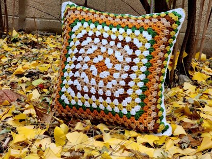 Il Bosco Granny Cushion