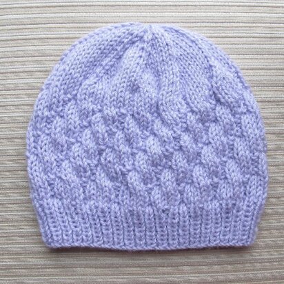 Hat with Faux Diagonal Cables for a Lady - knitting pattern