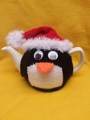 Christmas Penguin Tea Cosy