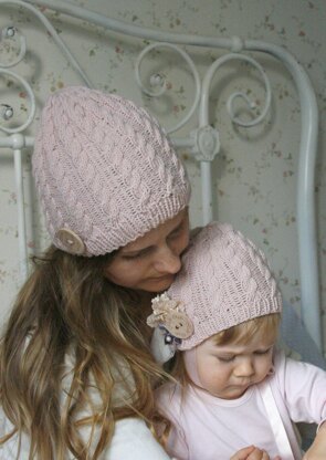 Rose cable hat