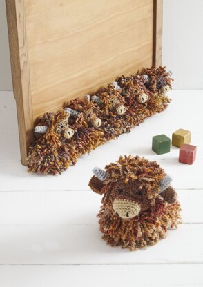 Highland Cow Door Stop and Draught Excluder in King Cole Big Value Super Chunky - P9100 - Leaflet