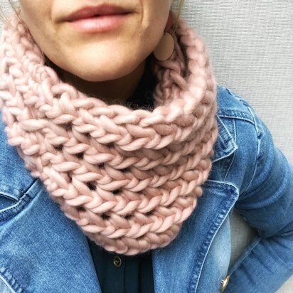 The Heide Snood Pattern (2 designs)