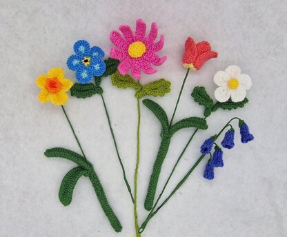 Springtime Flower Posy PDF Knitting Pattern Daffodil Forget-me-not