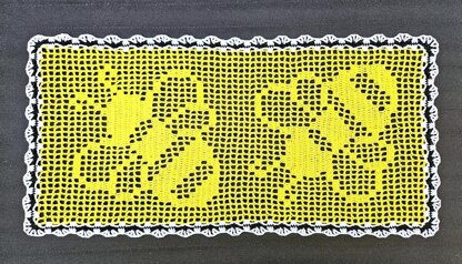 Bee Table Runner