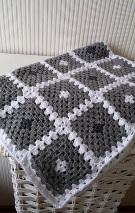 Back to basic baby blanket