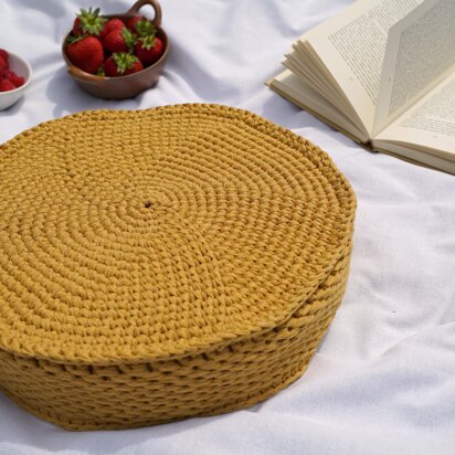 Roly - Eco-Ribbon Cushion in Paintbox Yarns Recycled Ribbon