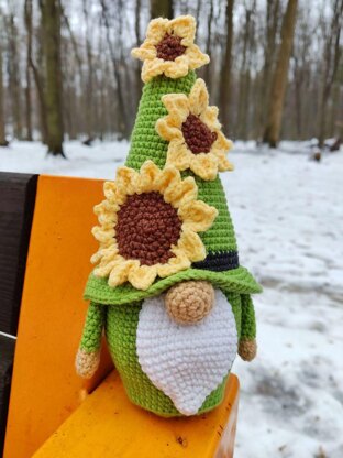 Sunflower gnome