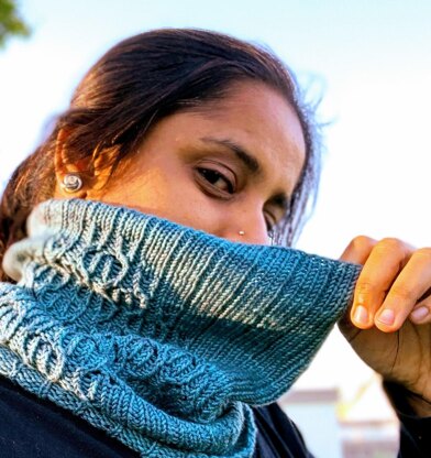 Tuberose Cowl