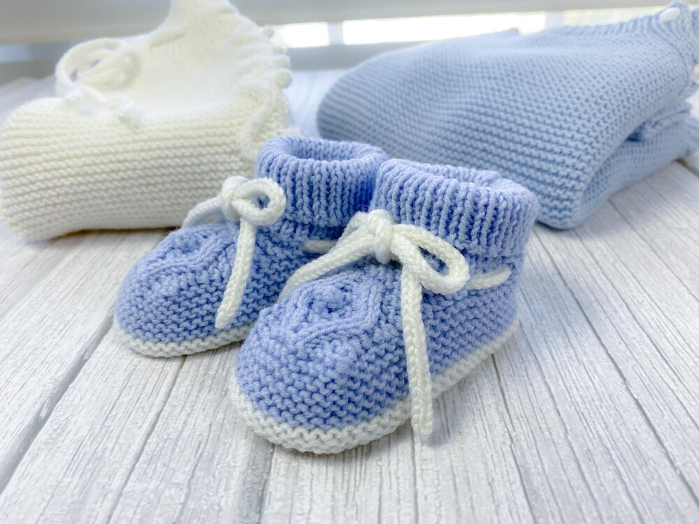 Bernat baby outlet booties knit pattern