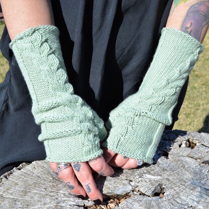 Cabled Fingerless Gloves