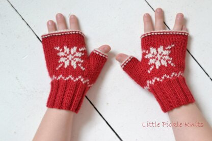 Snowflake Fingerless Mittens