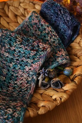 Woolen Heart Scarf
