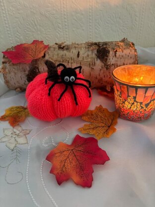 Spider Pumpkin straight needles easy knitting pattern autumn halloween home decor