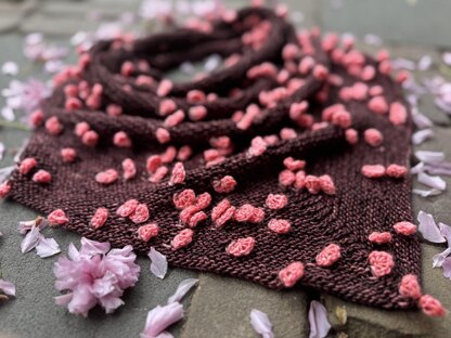 Falling Blossoms Cowl (knit)