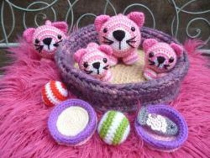 Woodgreen - Basket of Kitties