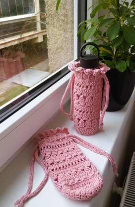Lotus pond bottle bag
