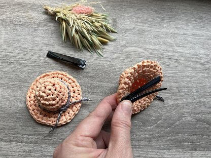 Mini Straw Hat keychain Crochet pattern