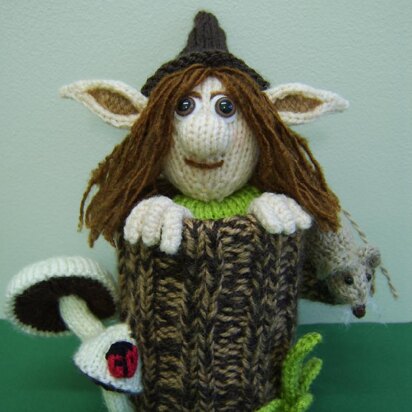 Peek - a - boo - elf - knitting pattern