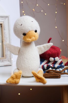 Knitting Pattern: Goose toy