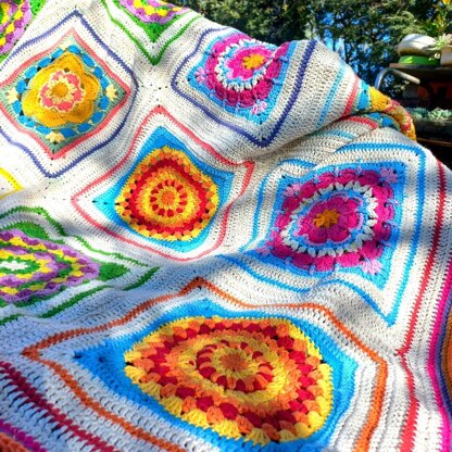 Boxed Floral Squares Blanket Pattern