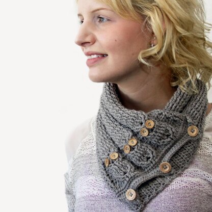 Cabled Owl Neck Warmer