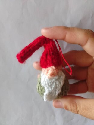 Gnome knit postal