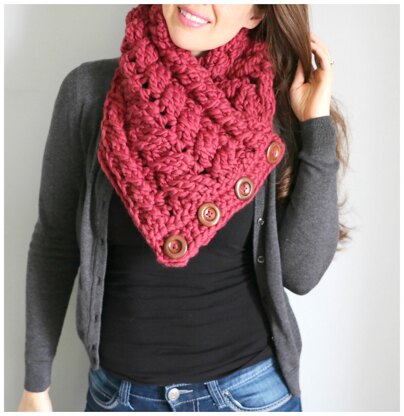 Caitlin's Cabled Cowl