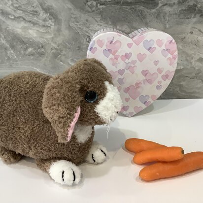 Dwarf lop eared bunny rabbit - knitting pattern